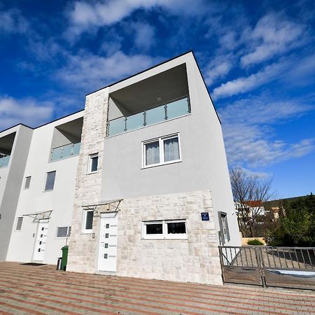 Deluxe Triplex Antea Villa Sukosan Exterior photo