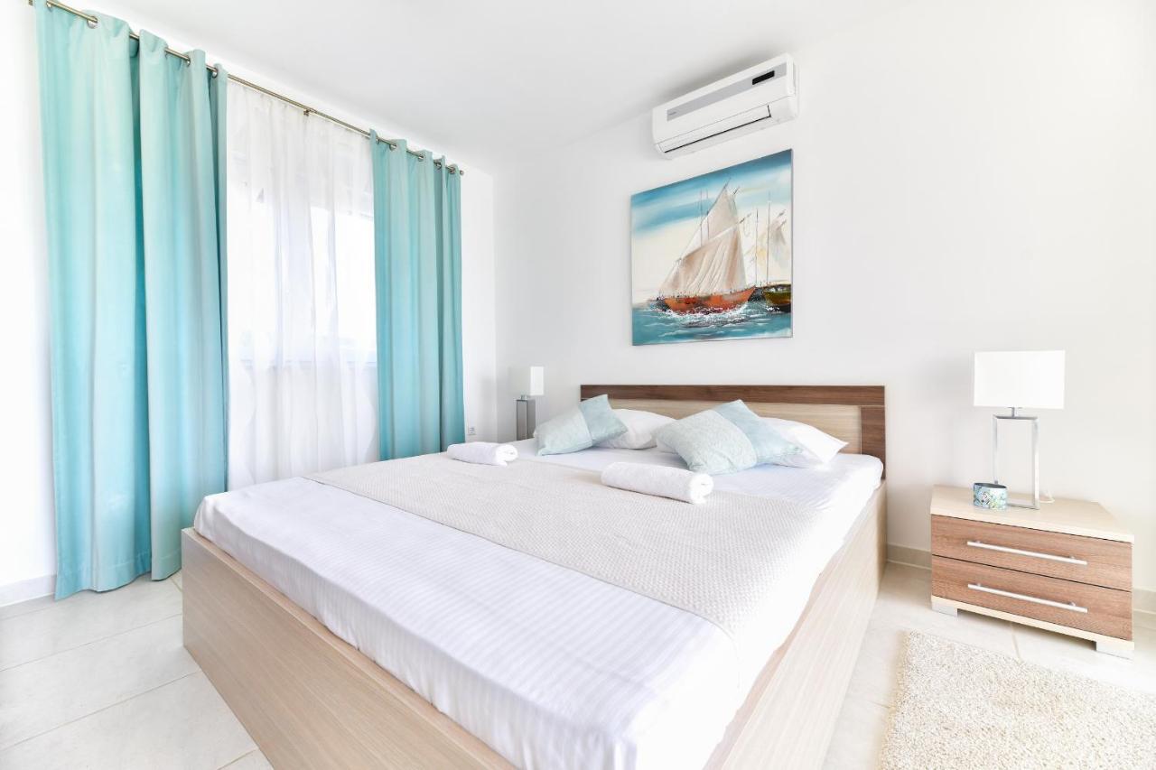 Deluxe Triplex Antea Villa Sukosan Exterior photo